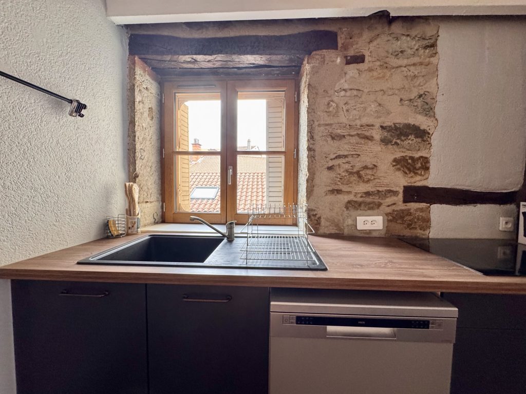 Appartement T2 à louer en plein centre ville de Bourg en Bresse - proche de la faculté et proche des bus