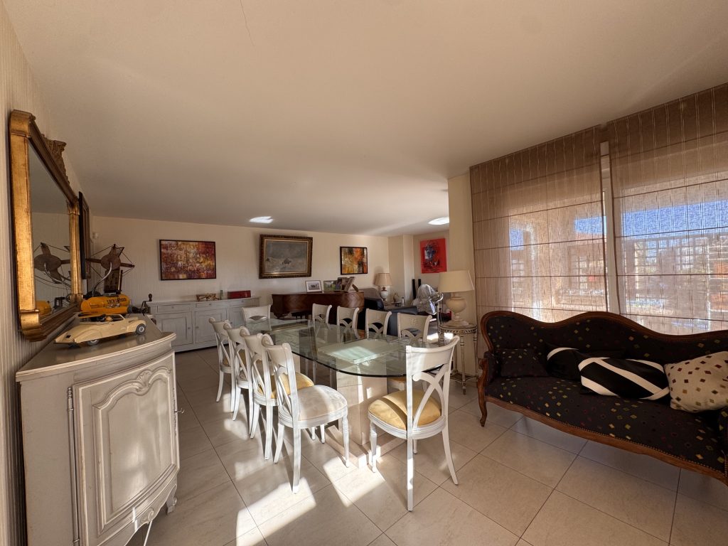 Appartement avec grande pièce de vie à Bourg en Bresse